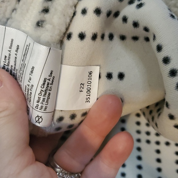 Carhartt Womens Malt Geo Aztec Fleece Pullover Size Small White Grey Cozy Warm - Picture 10 of 16